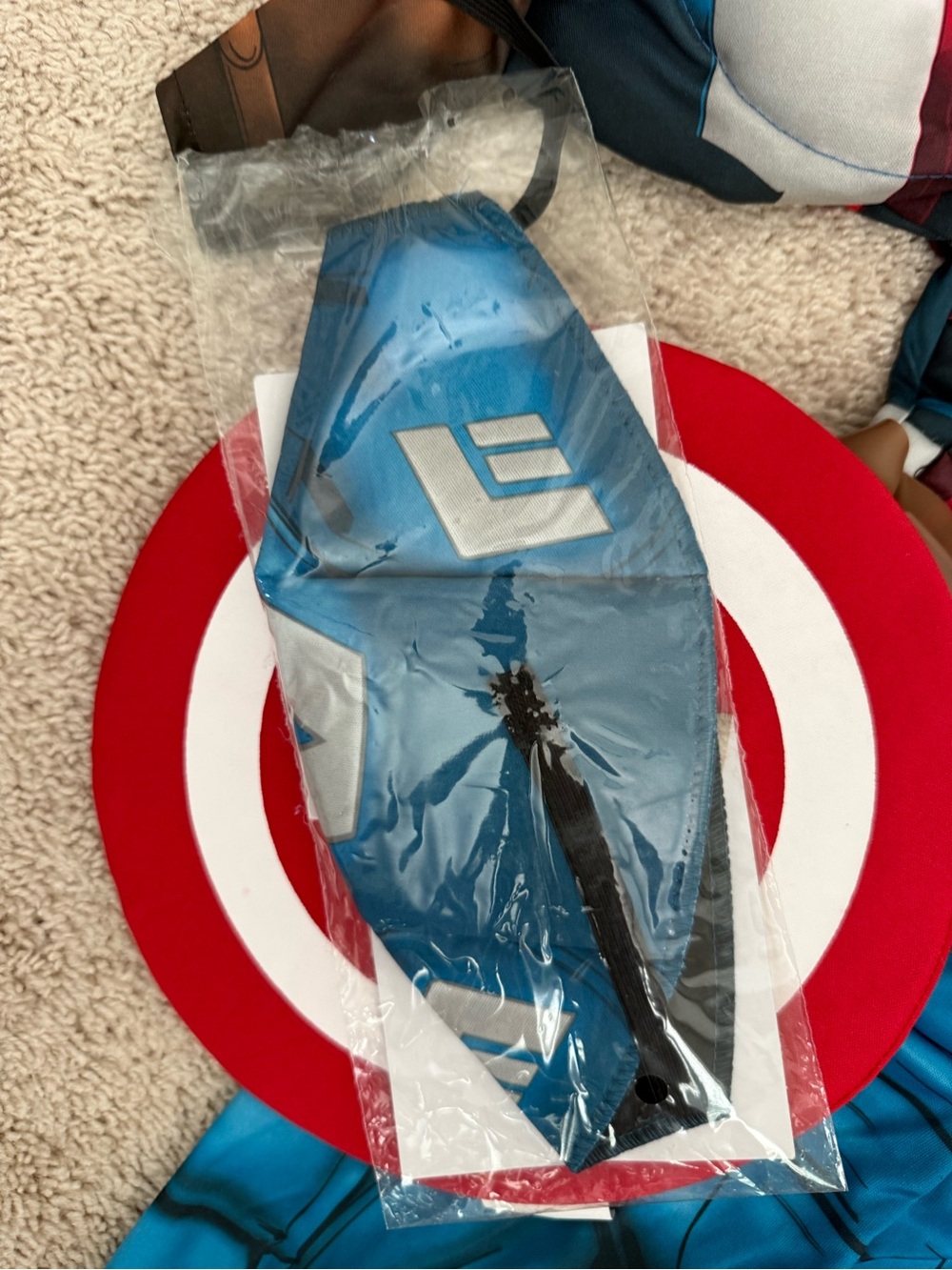 Marvel Captain America Costume in Blue, Red, White - Picture 6 of 6